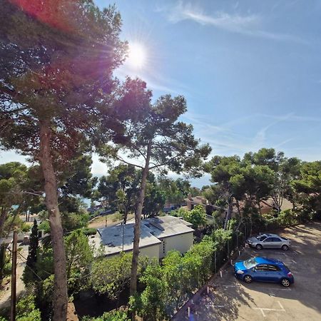 Apartamento Alma Салоу Екстериор снимка