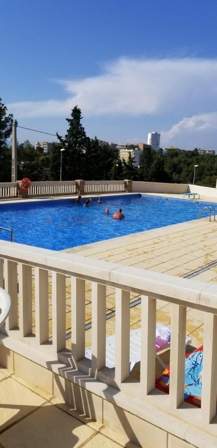 Apartamento Alma Салоу Екстериор снимка