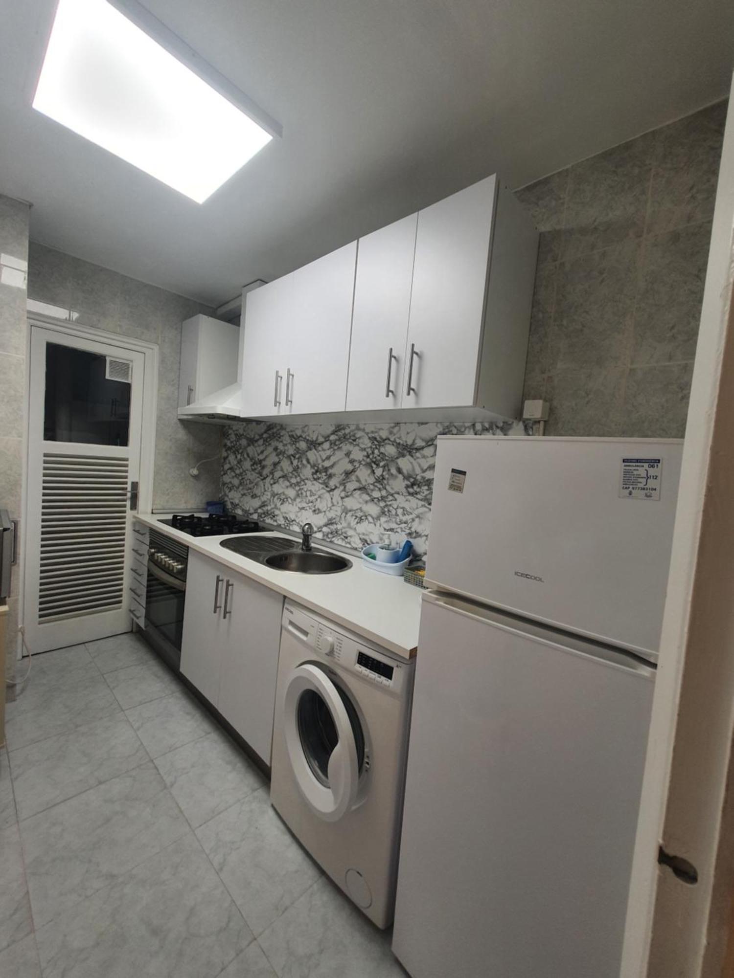 Apartamento Alma Салоу Екстериор снимка